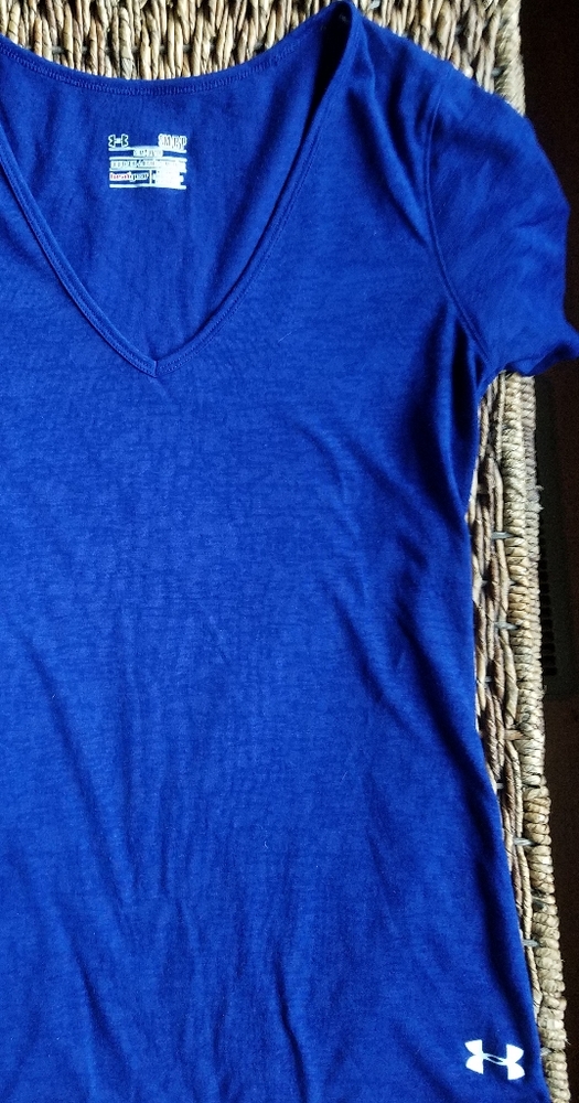 Under Armor V-neck T Shirt